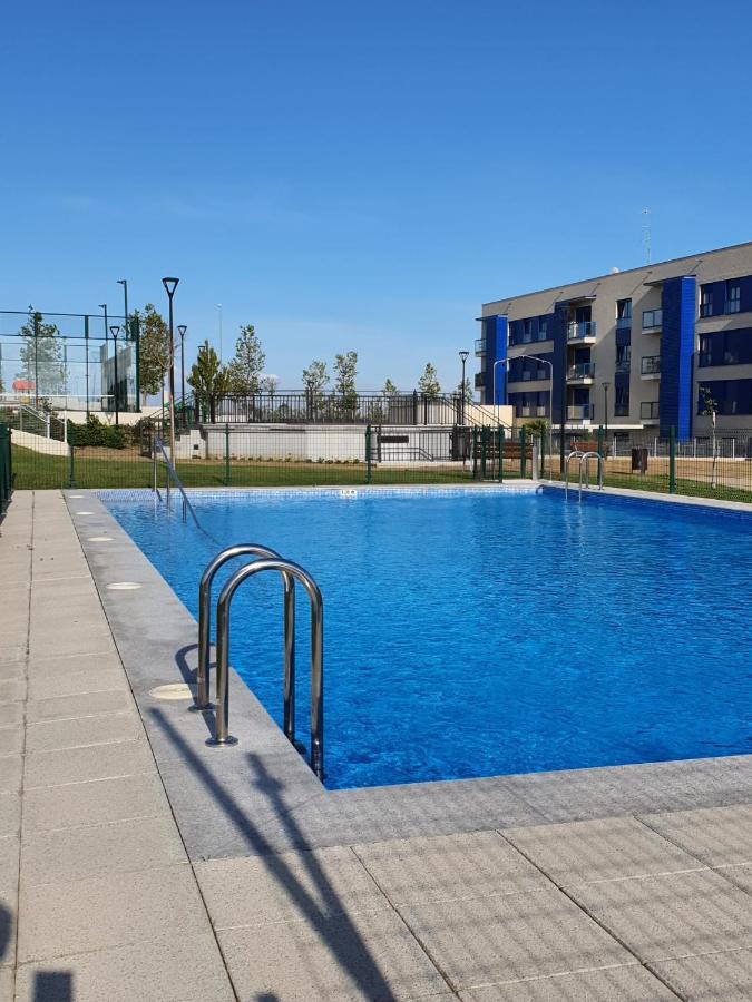 Apartamento Nuevo, Accesible Y Con Piscina !!! Salamanca Exterior photo