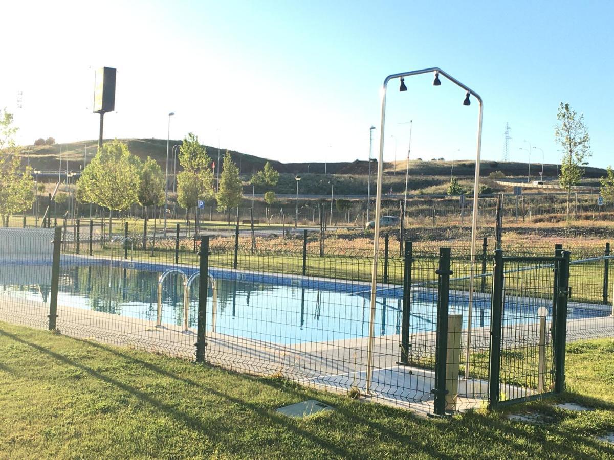 Apartamento Nuevo, Accesible Y Con Piscina !!! Salamanca Exterior photo